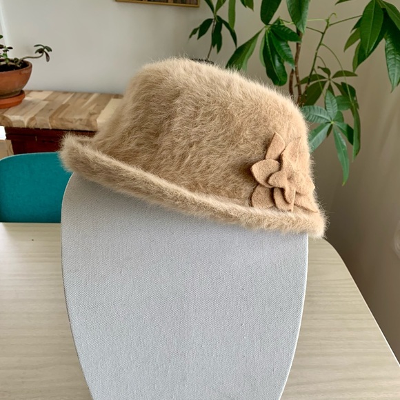 Angora 80% Hat - Picture 3 of 7